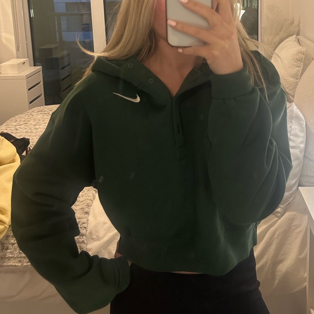 Nike Forest Green Hooded Pullover with White Swoosh. Worn Once - Picture 2 of 2